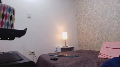 Nicol online show from 09-09-25, 07:24