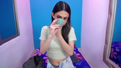 nicol_grey1302 online show from 01-12-26, 02:17