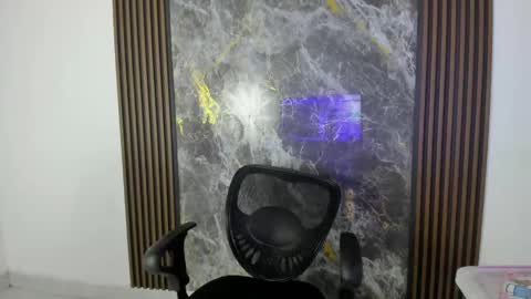 Nicol sanchez online show from 09-22-25, 10:23