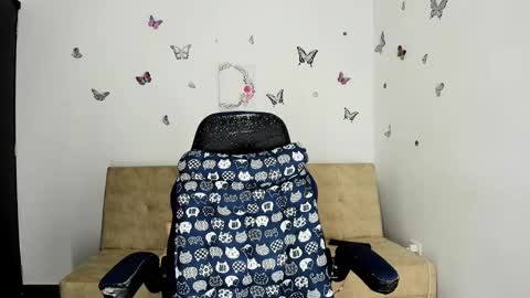 Snapshot of nicol_swift_ chatting on 01-30-25, 05:41 Nicol online show from 01-30-25, 05:41