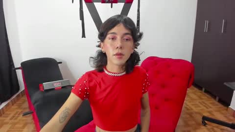 Snapshot of nicol_transgirl chatting on 02-04-25, 03:11 Nicol online show from 02-04-25, 03:11