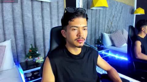 Nicolai online show from 12-22-25, 12:02