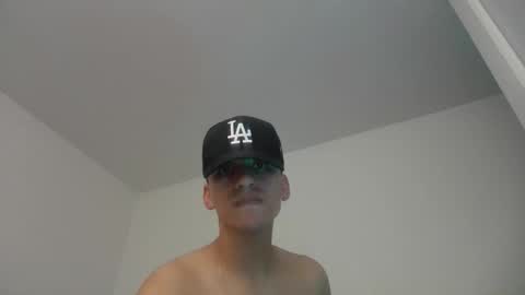 Snapshot of nicolas3978 chatting on 11-18-25, 12:05 Mateo online show from 11-18-25, 12:05