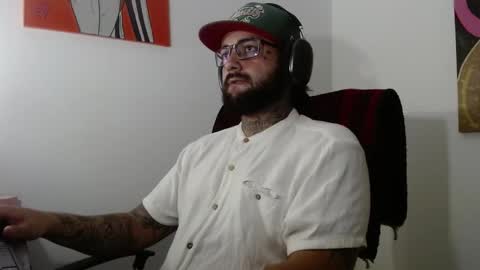 Snapshot of nicolas_torres99 chatting on 02-15-25, 03:42 nicolas online show from 02-15-25, 03:42