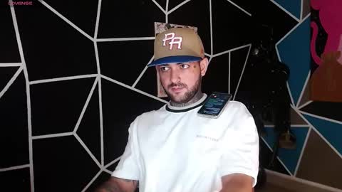 nicolas online show from 10-30-25, 02:24