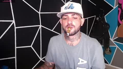 nicolas online show from 11-05-25, 04:01