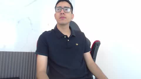 nicolasfine online show from 01-06-26, 11:58