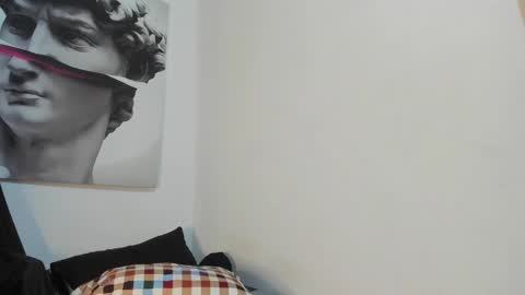 Snapshot of nicolasmuscle chatting on 12-13-24, 12:53 Andres online show from 12-13-24, 12:53