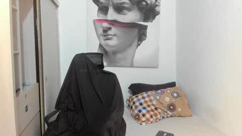 Snapshot of nicolasmuscle chatting on 01-30-25, 08:31 Andres online show from 01-30-25, 08:31