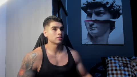 Snapshot of nicolasmuscle chatting on 04-24-26, 05:59 Andres online show from 04-24-26, 05:59