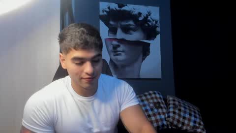 Snapshot of nicolasmuscle chatting on 04-30-26, 05:08 Andres online show from 04-30-26, 05:08