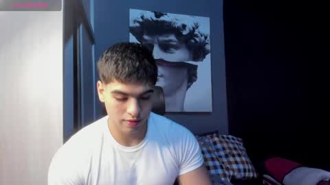 Snapshot of nicolasmuscle chatting on 06-05-26, 04:45 Andres online show from 06-05-26, 04:45