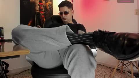 Nicolas Fellener online show from 12-04-25, 04:55