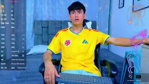 nicolastorres__ online show from 07-26-26, 02:09