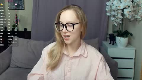 Nicoletta online show from 01-16-26, 08:02