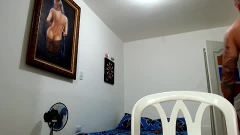 Nicolay online show from 11-12-25, 01:39