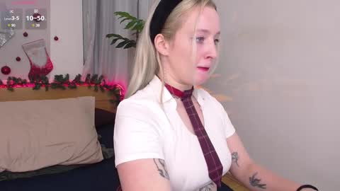 Snapshot of nicole__aniston__ chatting on 01-04-25, 06:30 Nicole online show from 01-04-25, 06:30