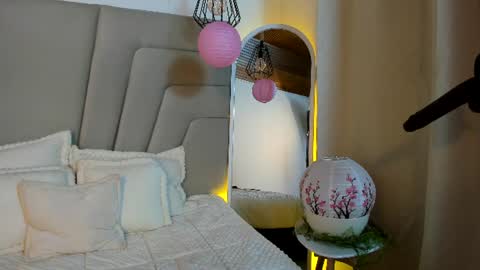 nicole_brown1126 online show from 07-11-26, 04:37