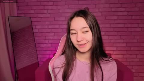 Snapshot of nicole_brownie chatting on 05-07-26, 01:00 Nicole online show from 05-07-26, 01:00