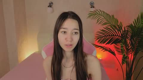 Snapshot of nicole_brownie chatting on 05-30-26, 01:14 Nicole online show from 05-30-26, 01:14