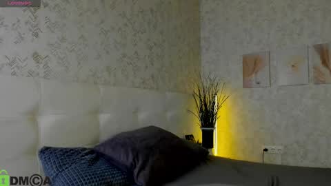 GMT7TueWedThSu 0300am-0900am. Sa 1000am-0400pm online show from 10-09-25, 08:18