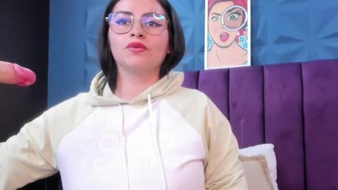 Nicole online show from 05-15-26, 11:56