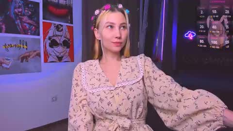 Snapshot of nicole_matt chatting on 03-08-25, 08:14 Nicole online show from 03-08-25, 08:14