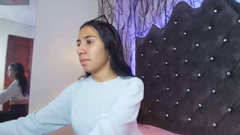 Snapshot of nicole_samantha chatting on 09-14-25, 11:42 Samantha online show from 09-14-25, 11:42