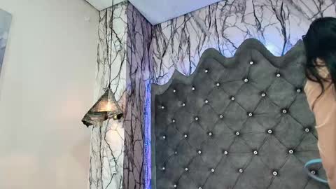 Snapshot of nicole_samantha chatting on 09-24-25, 11:57 Samantha online show from 09-24-25, 11:57
