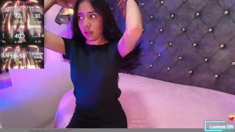 Snapshot of nicole_samantha chatting on 09-26-25, 12:09 Samantha online show from 09-26-25, 12:09