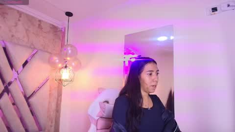 Snapshot of nicole_samantha chatting on 09-29-25, 12:43 Samantha online show from 09-29-25, 12:43