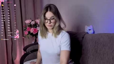 Nicole online show from 12-15-25, 06:23