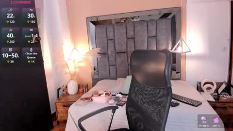 N A T A L I A online show from 09-26-25, 07:29