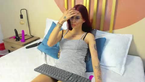 Snapshot of nicolee_angels chatting on 04-30-26, 08:15 N i c o l e online show from 04-30-26, 08:15