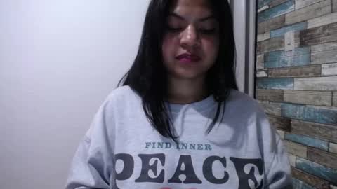 Snapshot of nicoleebon chatting on 03-12-25, 11:33 Nicole online show from 03-12-25, 11:33