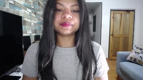 Snapshot of nicoleebon chatting on 10-04-25, 09:40 Nicole online show from 10-04-25, 09:40