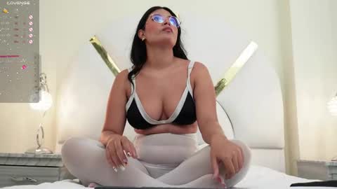 Nicol Flores  GMT-5 1530-2200  online show from 11-16-25, 01:28