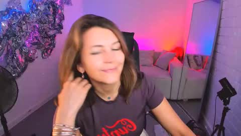 nicolehits online show from 09-30-25, 09:25