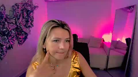 nicolehits online show from 06-22-26, 01:52