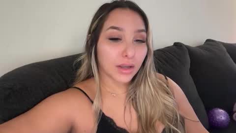 nicolelovesyou444 online show from 10-21-25, 04:08