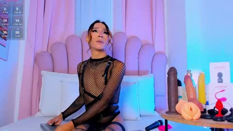 nicolemadrird online show from 04-01-26, 12:39