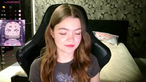 Snapshot of nicolemeew chatting on 02-18-25, 07:52 NicoleMeew online show from 02-18-25, 07:52
