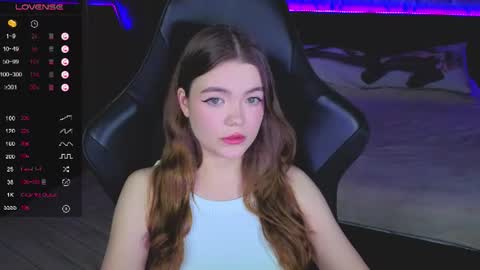 Snapshot of nicolemeew chatting on 06-25-26, 04:22 NicoleMeew online show from 06-25-26, 04:22