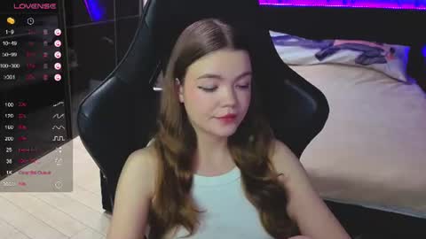 Snapshot of nicolemeew chatting on 06-26-26, 07:40 NicoleMeew online show from 06-26-26, 07:40