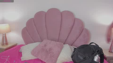 NICOLE online show from 09-13-25, 12:16