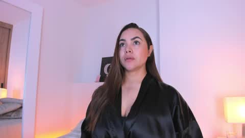 Snapshot of nicolettebale chatting on 06-03-26, 12:19 Nicole online show from 06-03-26, 12:19