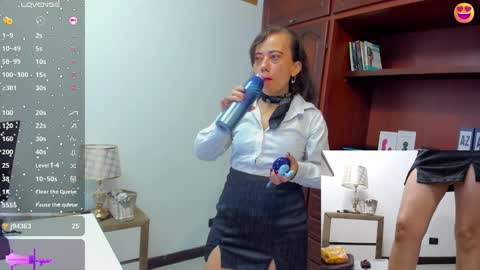 Snapshot of nicolettryan chatting on 01-18-25, 06:10 Nicolett Ryan online show from 01-18-25, 06:10