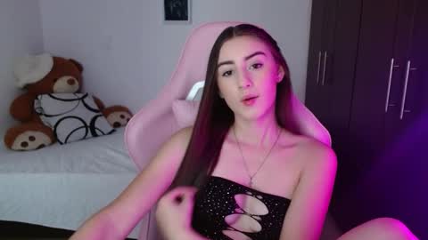 Snapshot of nicoll_28 chatting on 10-26-25, 08:26 nicoll_28 online show from 10-26-25, 08:26