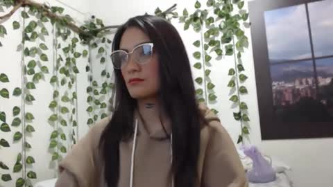 NICOLL online show from 04-21-26, 12:22