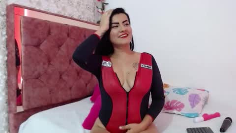 Snapshot of nicolle_gomes chatting on 09-10-25, 05:24 nicolle gomes online show from 09-10-25, 05:24